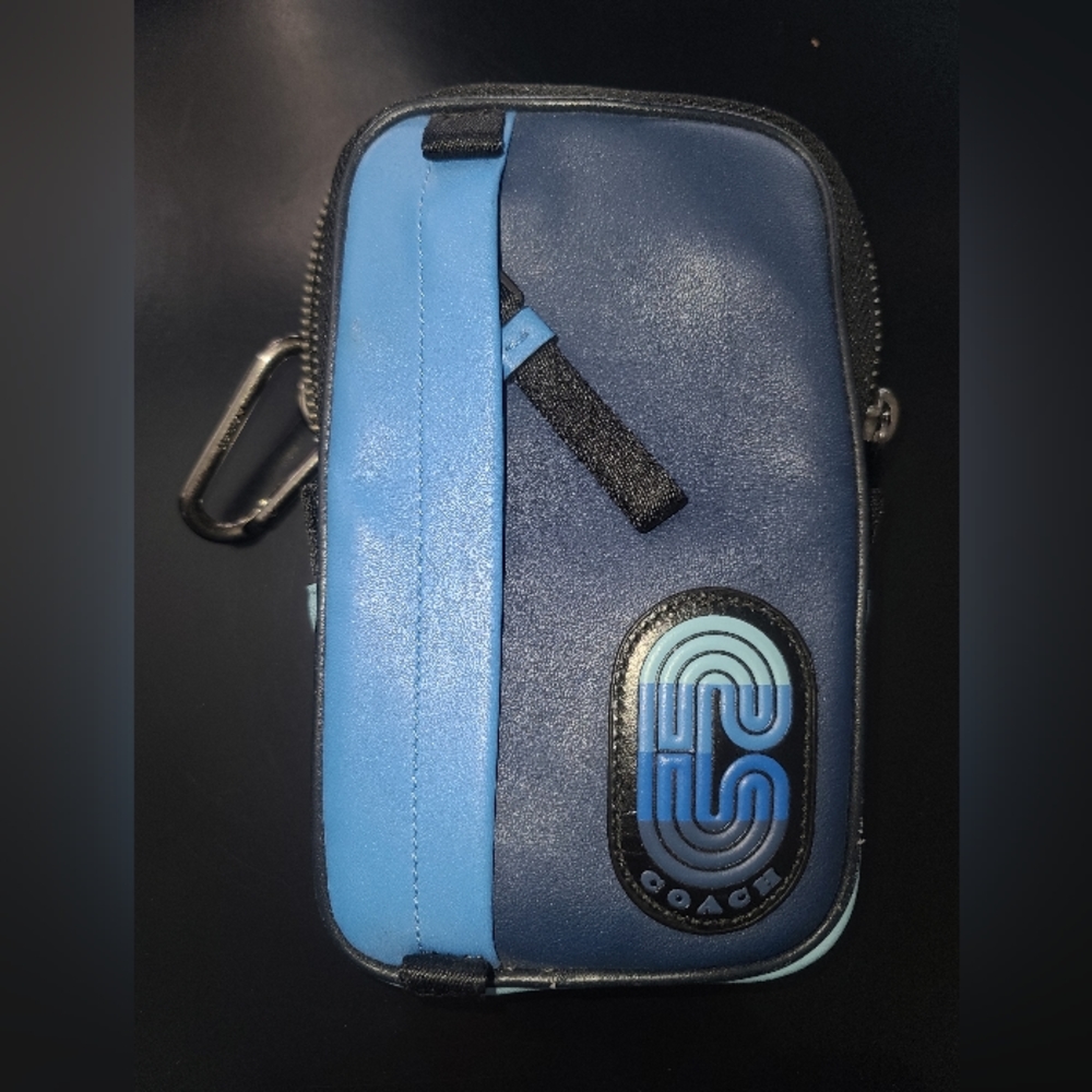 Coach Hybrid Pouch
